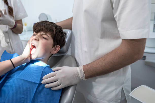 Best Dentist for Tooth Abscess  in Greilickville, MI